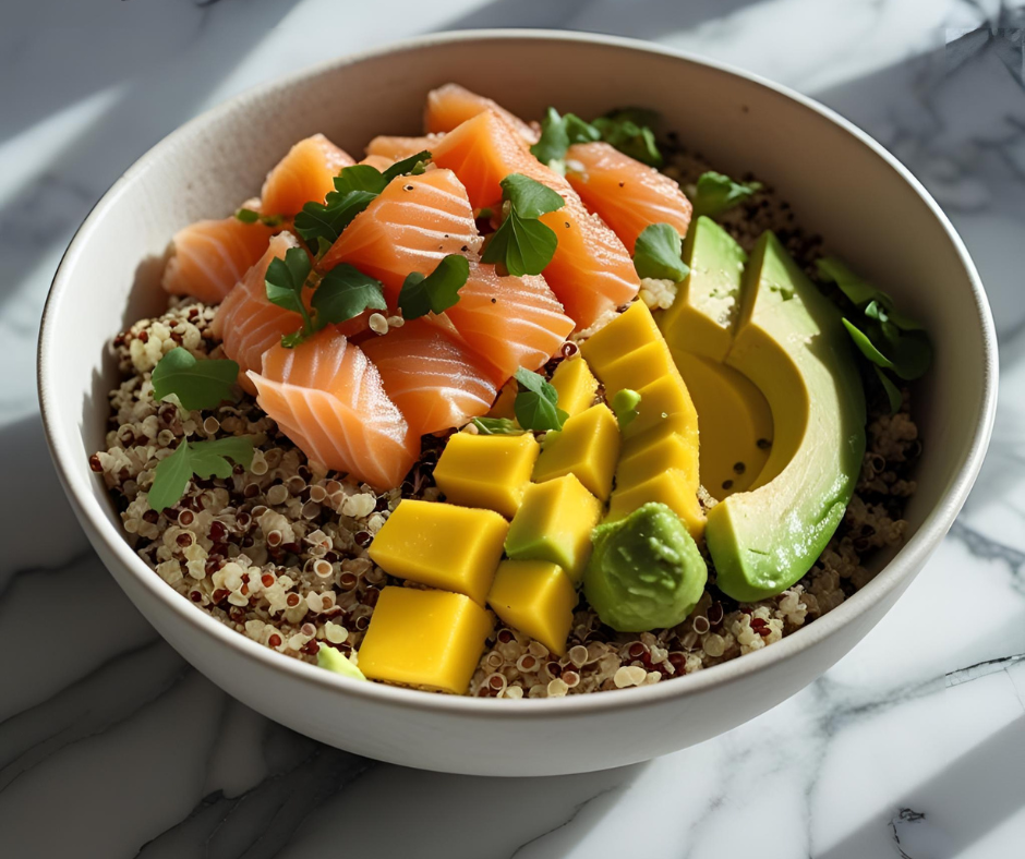 🥗 Poke bowl au saumon, quinoa et mangue